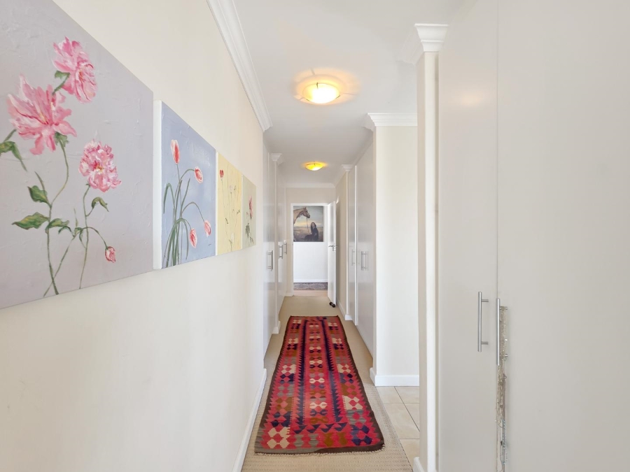 3 Bedroom Property for Sale in Sea Point Western Cape